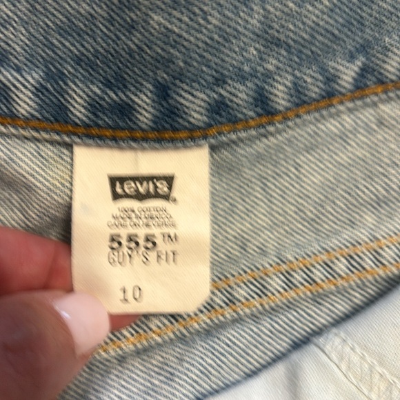 Levi’s 555 guys fit denim shorts - Picture 3 of 3